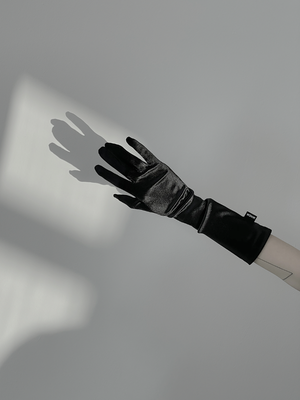 [mnem] made satin gloves
